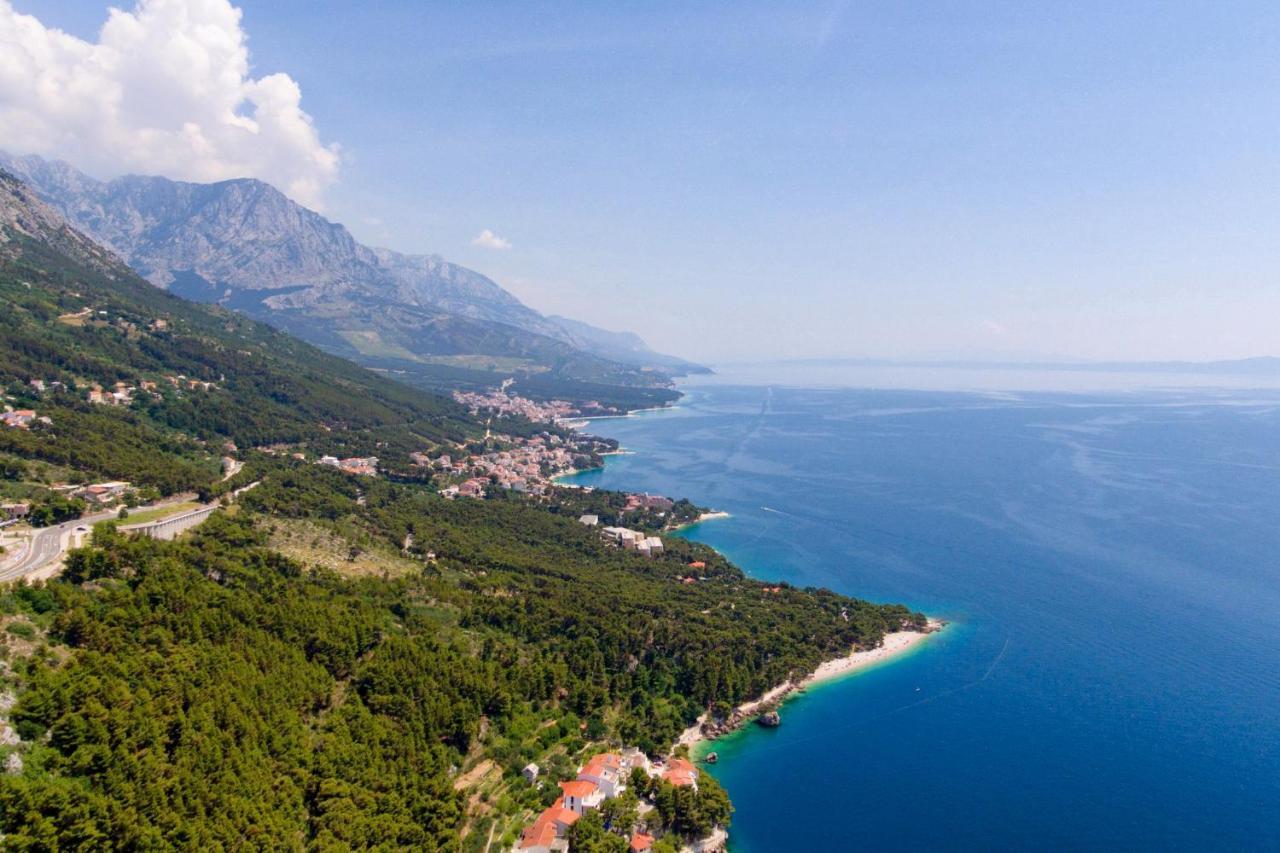 Rooms With A Parking Space Brela, Makarska - 17281 외부 사진