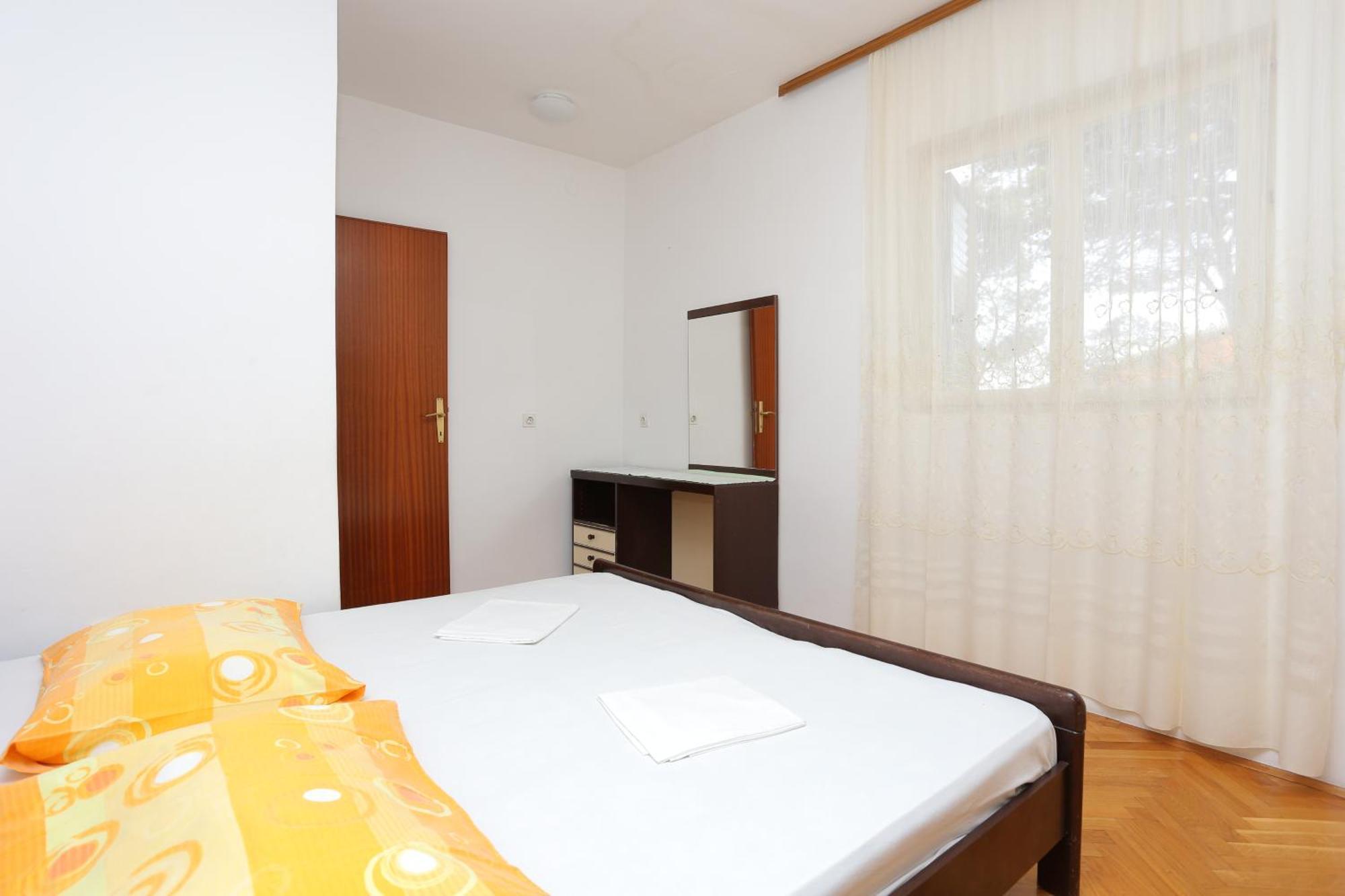 Rooms With A Parking Space Brela, Makarska - 17281 객실 사진